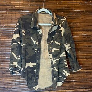 Camouflage Shirt Jacket in Black and Tan